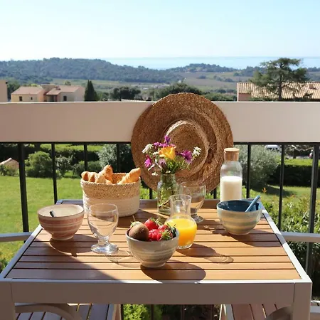 Le Petit Vue アパート